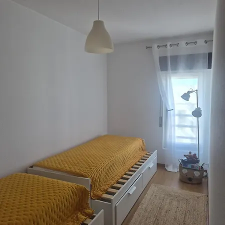 - T3 Apartament *